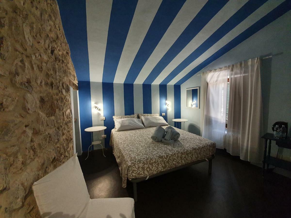 Bed and Breakfast Lo scarabeo Casale di Pari Habitación foto